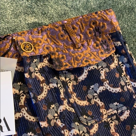 Zara - Picture 3 of 12